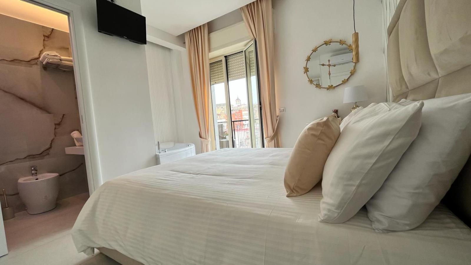 Luxury Masaniello Hotel Napoli Ngoại thất bức ảnh